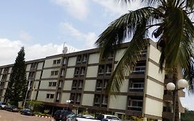Des Deputes Hotel Yaoundé Exterior photo