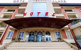 Aurelia Palace Hotel Yaoundé Exterior photo