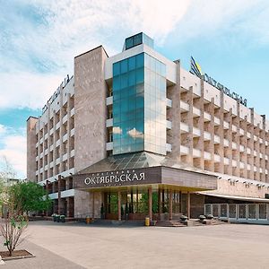 Oktyabrskaya Hotel Krasnojarsk Exterior photo