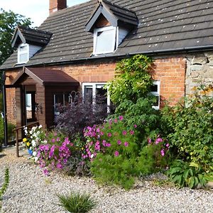 Bank Farm House Bed and Breakfast Chirbury Exterior photo