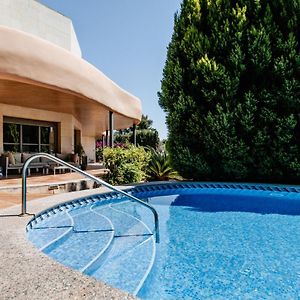 Lushville - Luxurious Villa With Pool In Valencia Campo Olivar Exterior photo