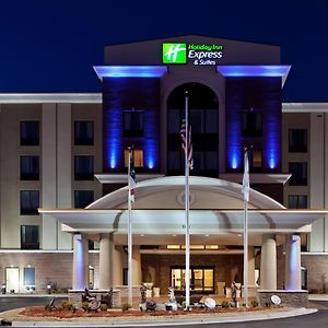 Holiday Inn Express Hotel & Suites Hope Mills-Fayetteville Airport, An Ihg Hotel Exterior photo