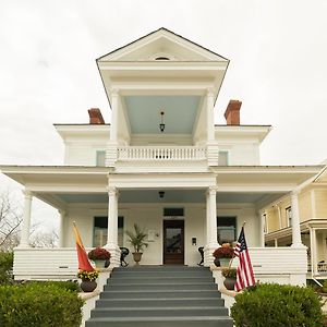 The Jarvis At 220 Bed and Breakfast New Bern Exterior photo