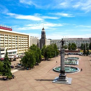 Hotel Krasnojarsk Exterior photo