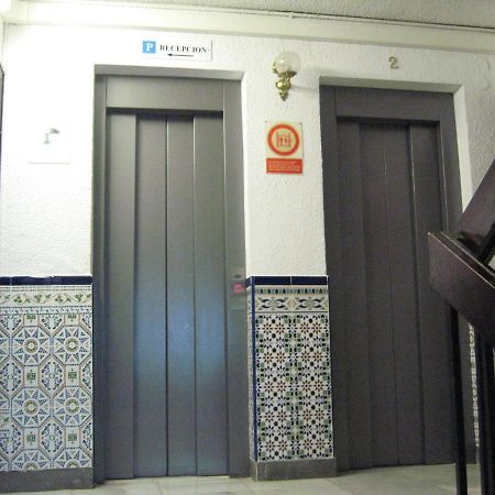 Pension Terminal Málaga Eksteriør billede