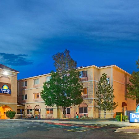 Days Inn & Suites By Wyndham Airport Albuquerque Eksteriør billede