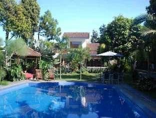 Five Cloves Pool Villa Lembang Eksteriør billede