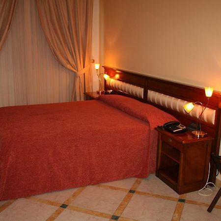Ypsigro Palace Hotel Castelbuono  Eksteriør billede