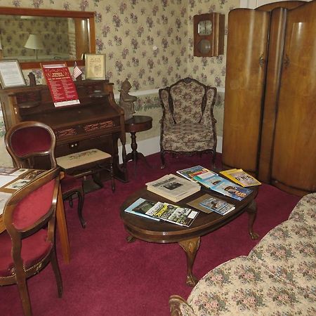 Edith Palmer'S Country Inn, Historical Bed & Breakfast Virginia City Eksteriør billede