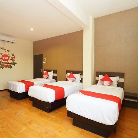 Oyo 275 Hotel Kita Surabaya Eksteriør billede