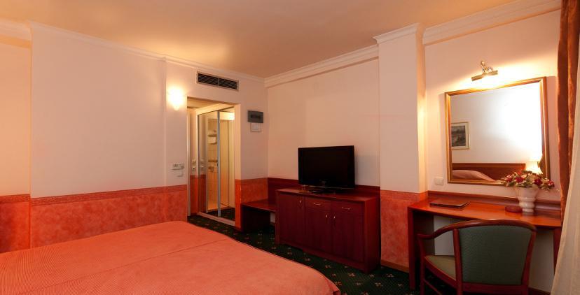 Hotel Glam Skopje Eksteriør billede