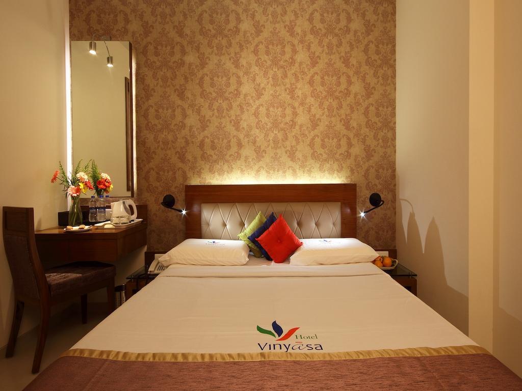 Hotel Vinyasa Thane Eksteriør billede