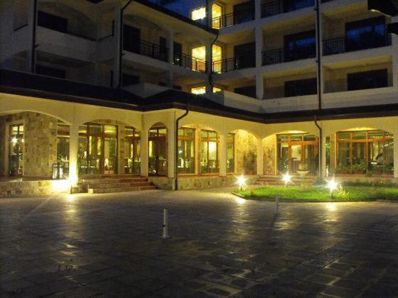 Hotel Park Karnobat Eksteriør billede