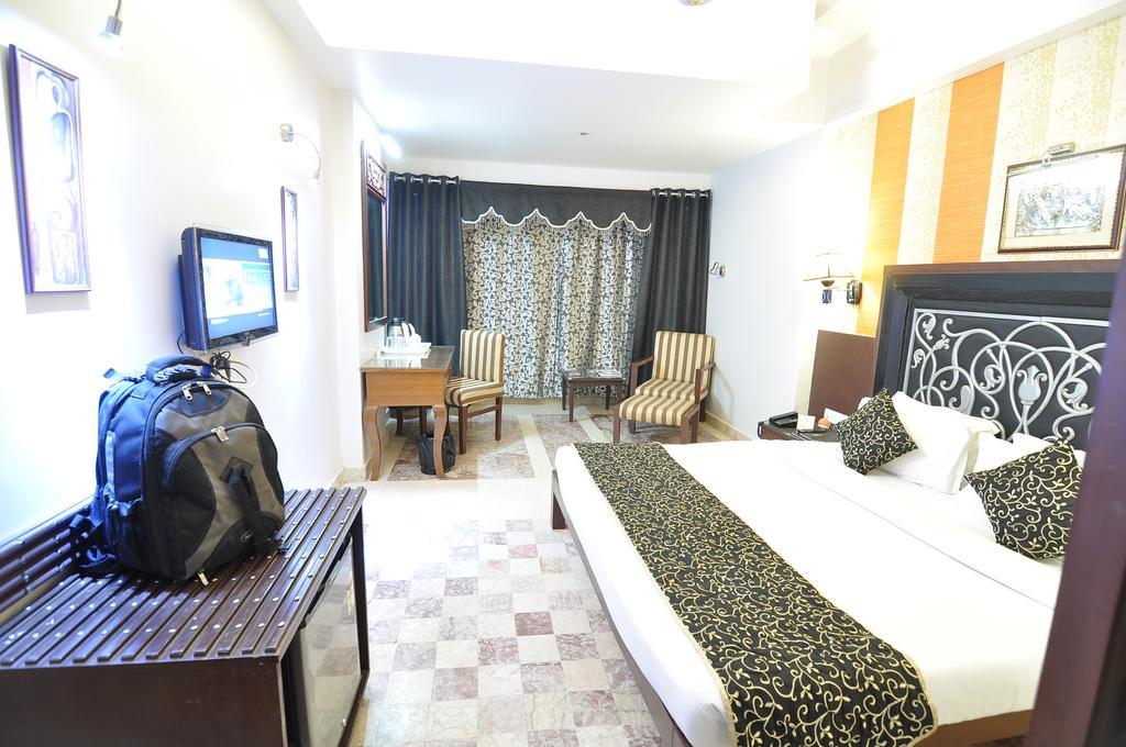 Hotel Aditya Rāipur Værelse billede