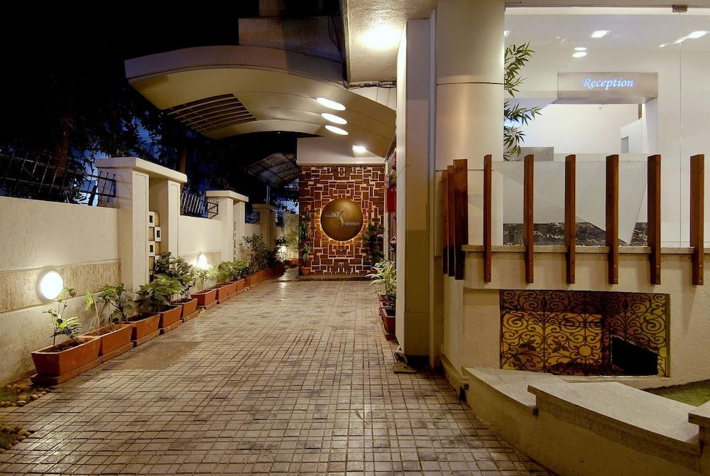 Hotel Planet Residency Bombay Eksteriør billede
