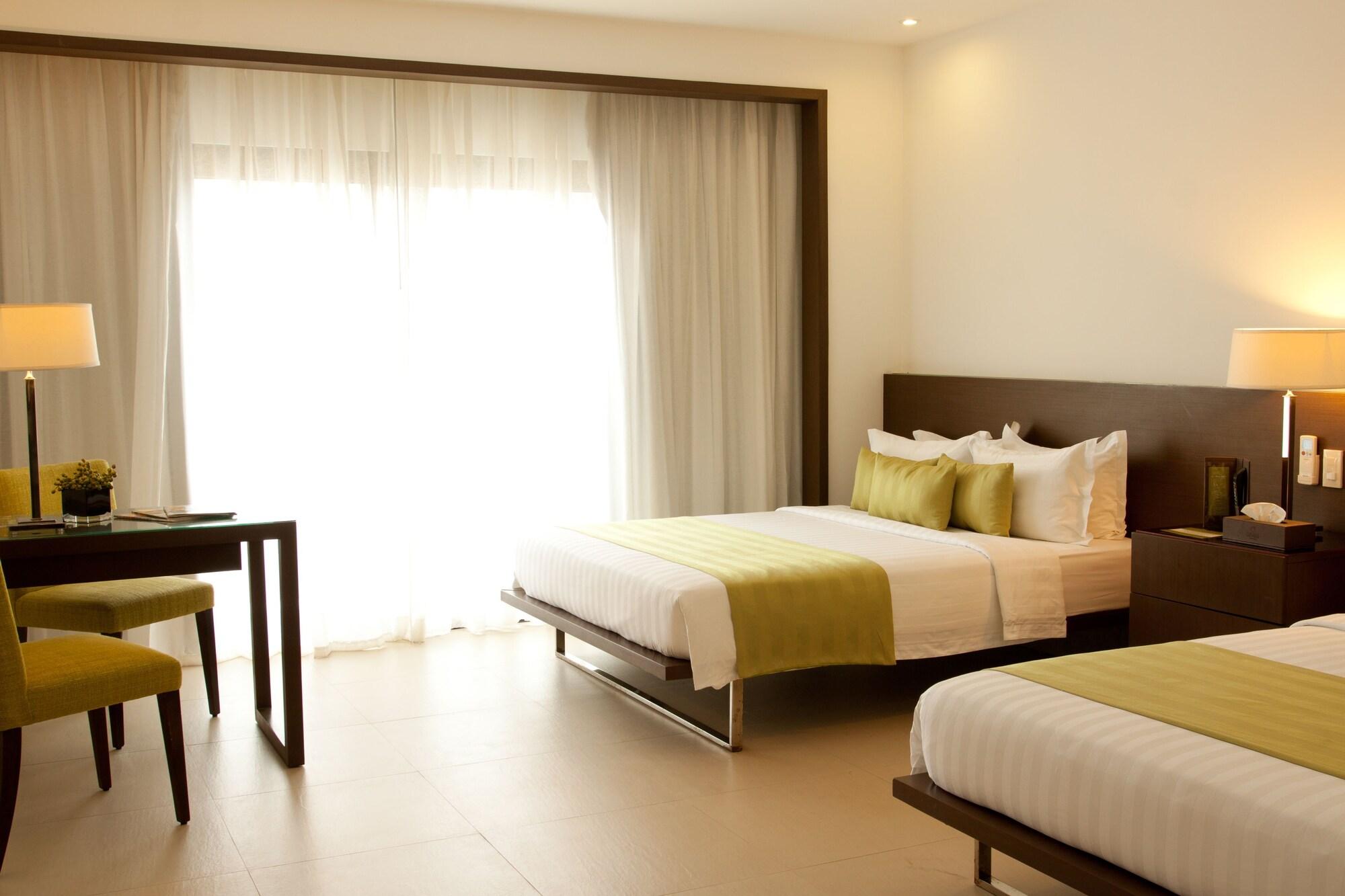 Ciriaco Hotel And Resort Calbayog Eksteriør billede