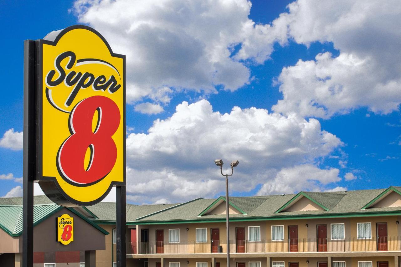 Super 8 By Wyndham Fox Creek Hotel Eksteriør billede