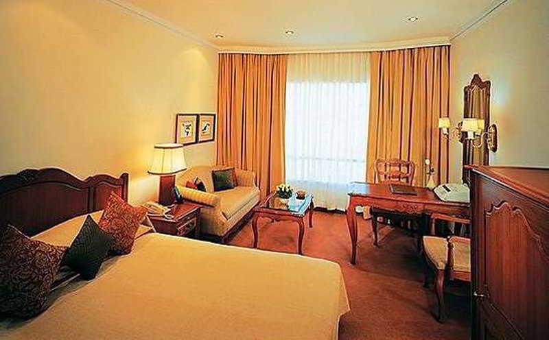 President - Ihcl Seleqtions Hotel Bombay Eksteriør billede