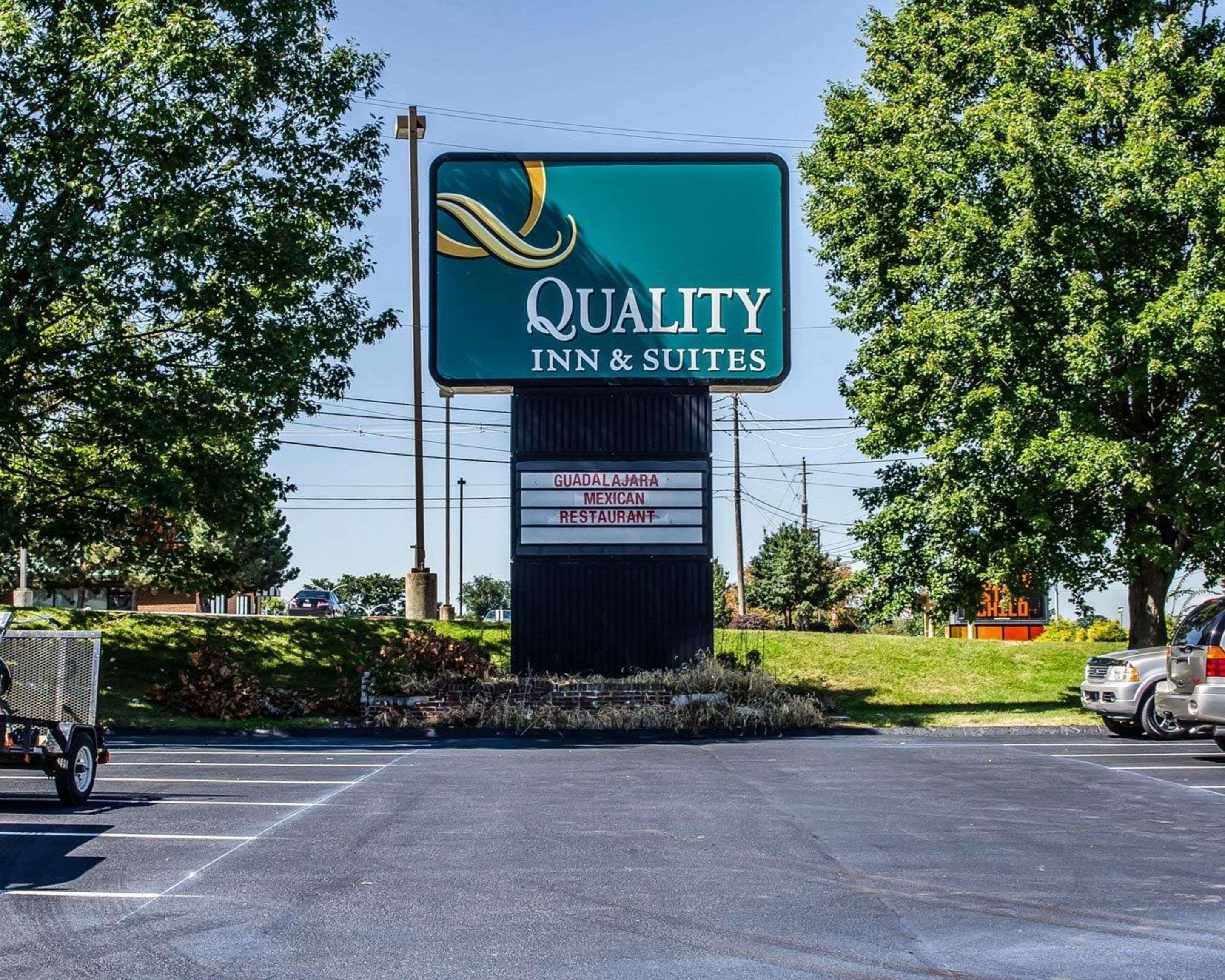 Quality Inn & Suites York Eksteriør billede
