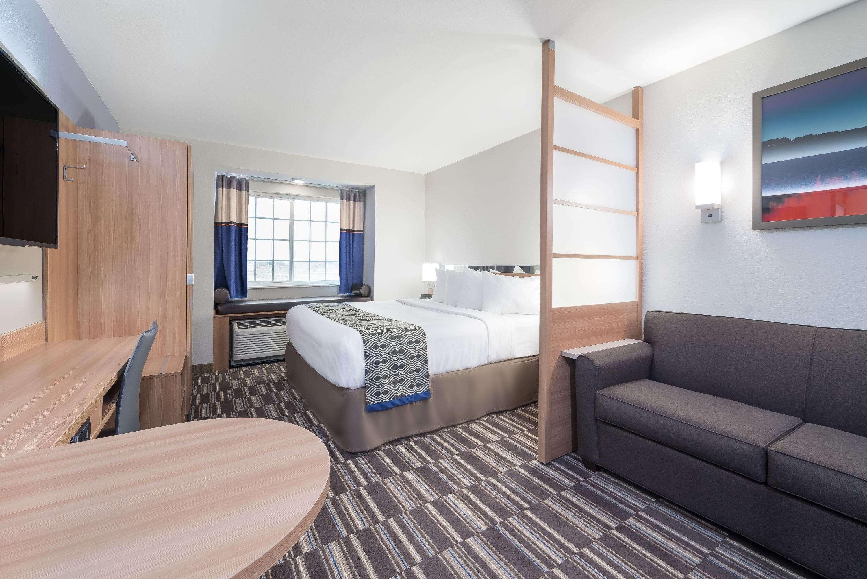 Microtel Inn & Suites By Wyndham Moorhead Fargo Area Eksteriør billede