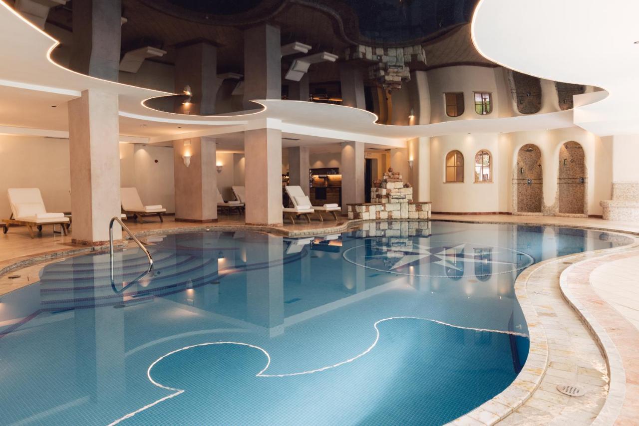Wellness Refugium & Resort Hotel Alpin Royal - Small Luxury Hotels Of The World Cadipietra Eksteriør billede