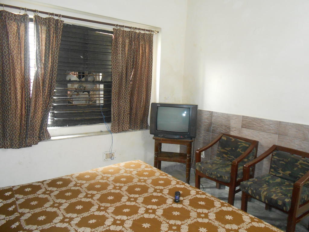 Gaurav Boarding House Hotel Mathura Værelse billede