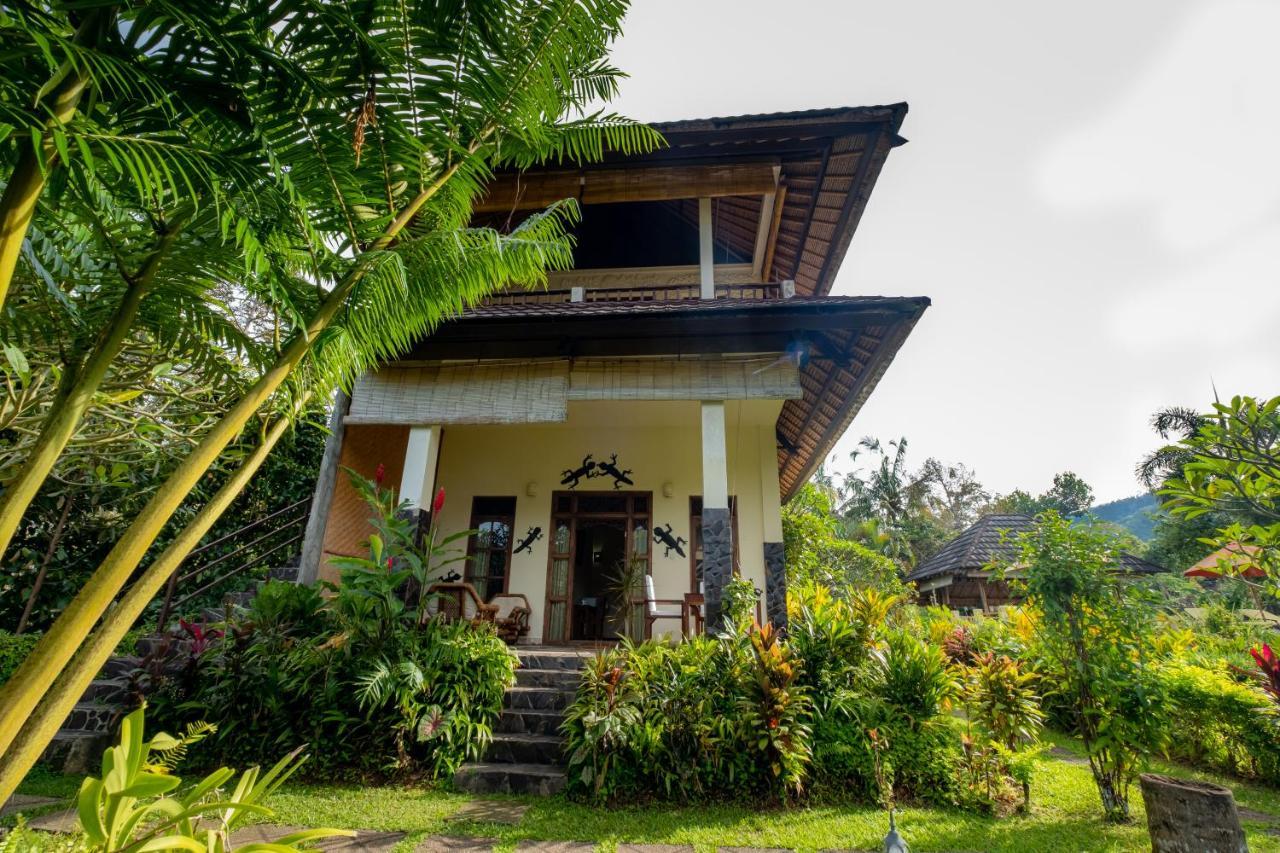 Villa Manuk Singaraja Eksteriør billede
