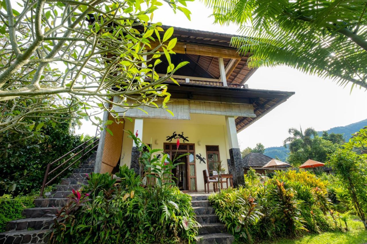 Villa Manuk Singaraja Eksteriør billede