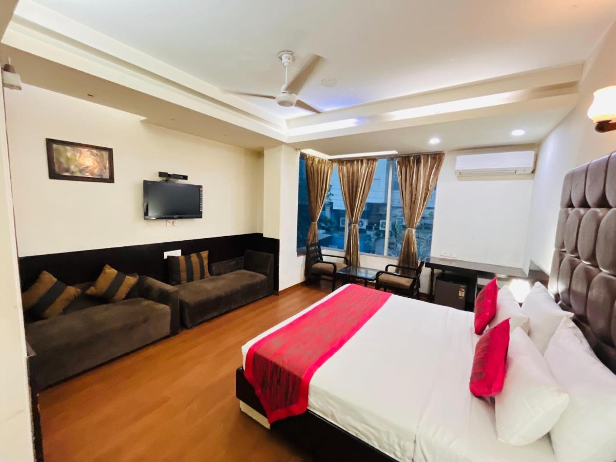 Hotel Anand Retreat Ghaziabad Eksteriør billede