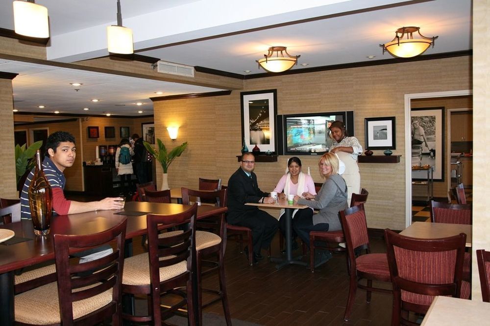 Holiday Inn Express - Newark Airport - Elizabeth, An Ihg Hotel Restaurant billede