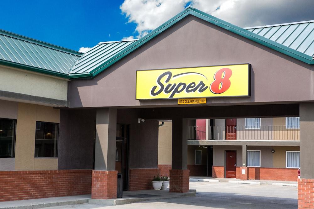 Super 8 By Wyndham Fox Creek Hotel Eksteriør billede