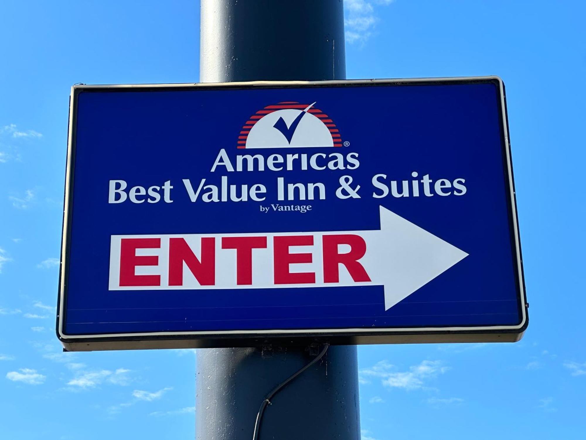 Americas Best Value Inn And Suites Groves Eksteriør billede