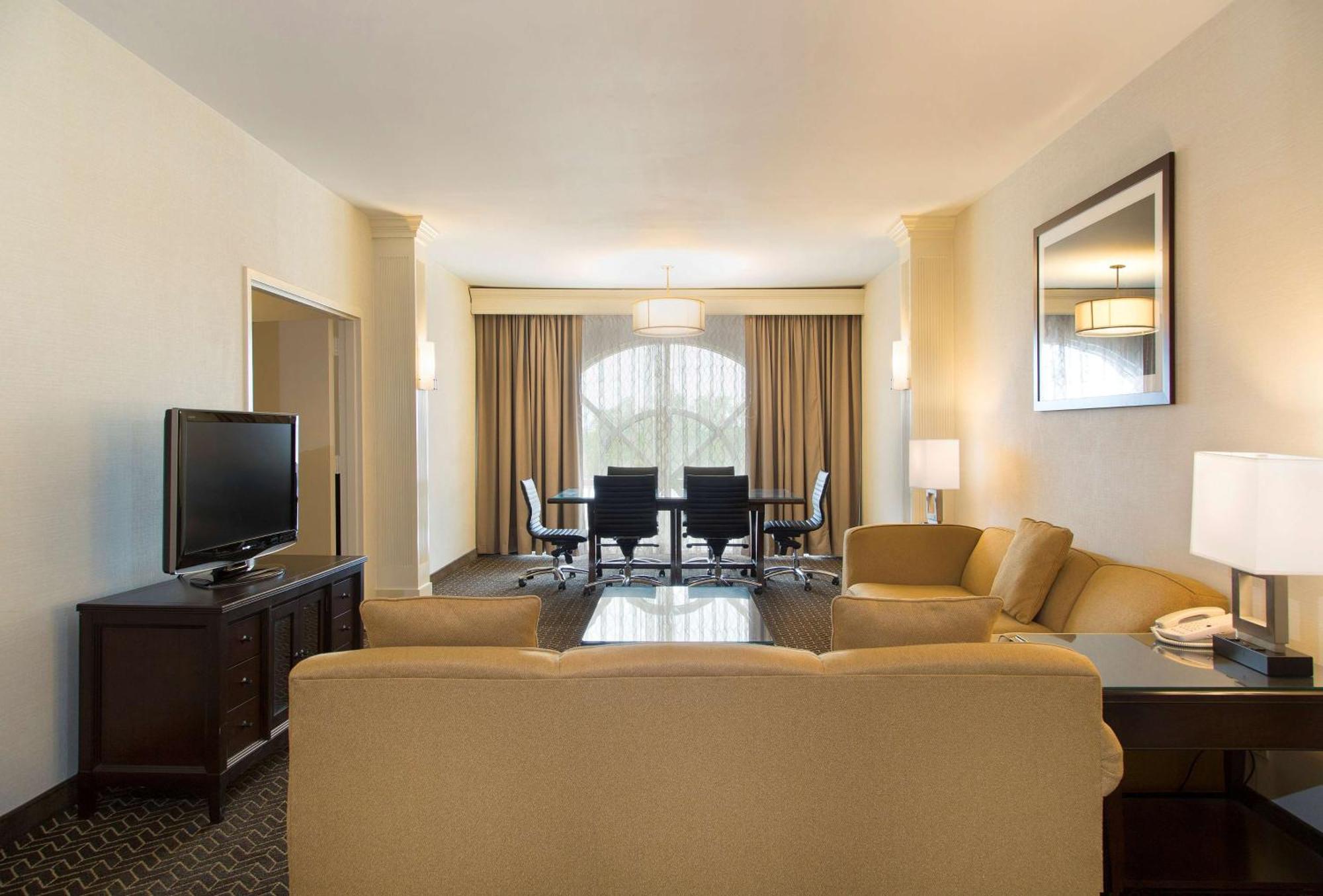 Doubletree Suites By Hilton Lexington Eksteriør billede