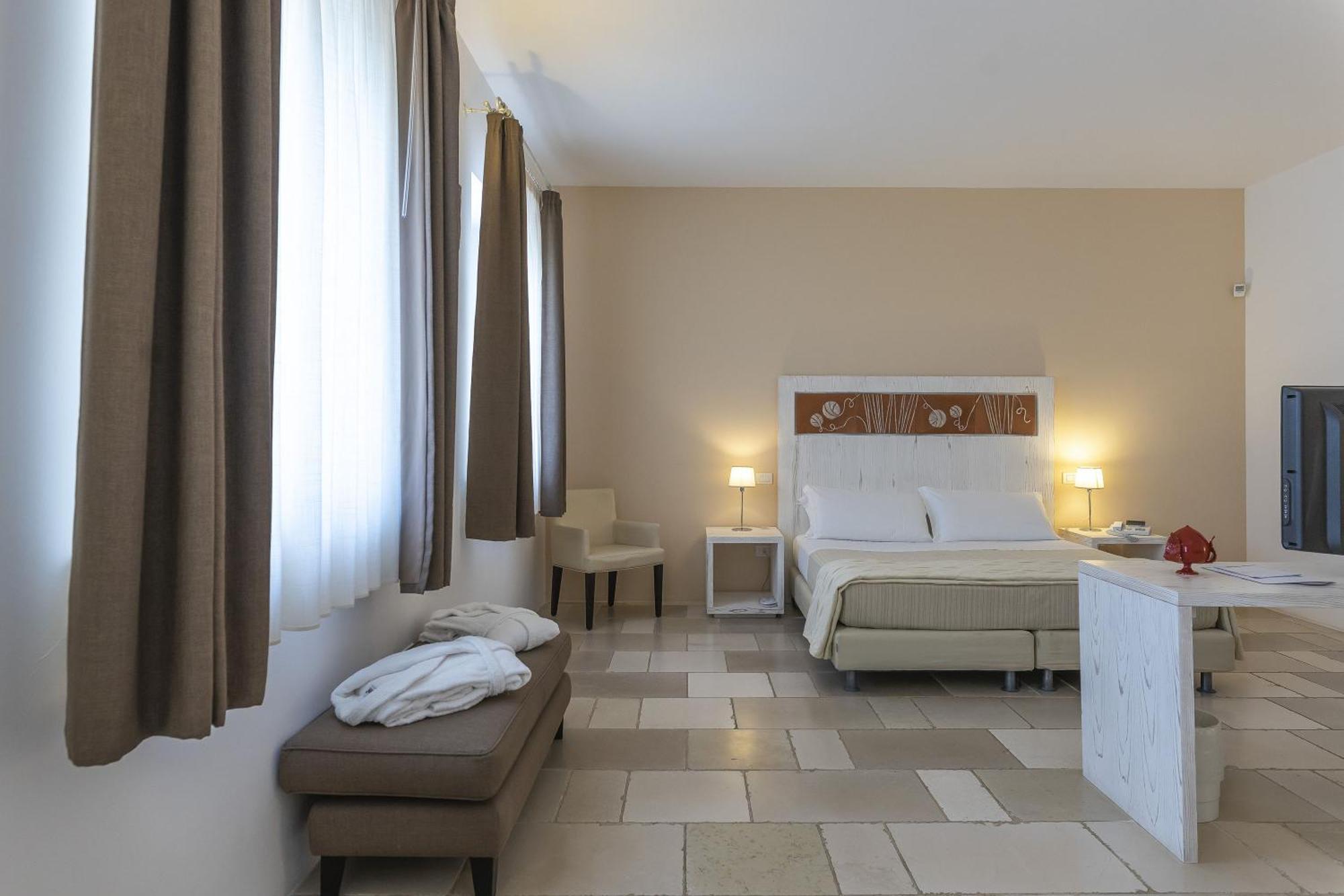 Masseria Corda Di Lana Hotel & Resort Torre Lapillo Eksteriør billede
