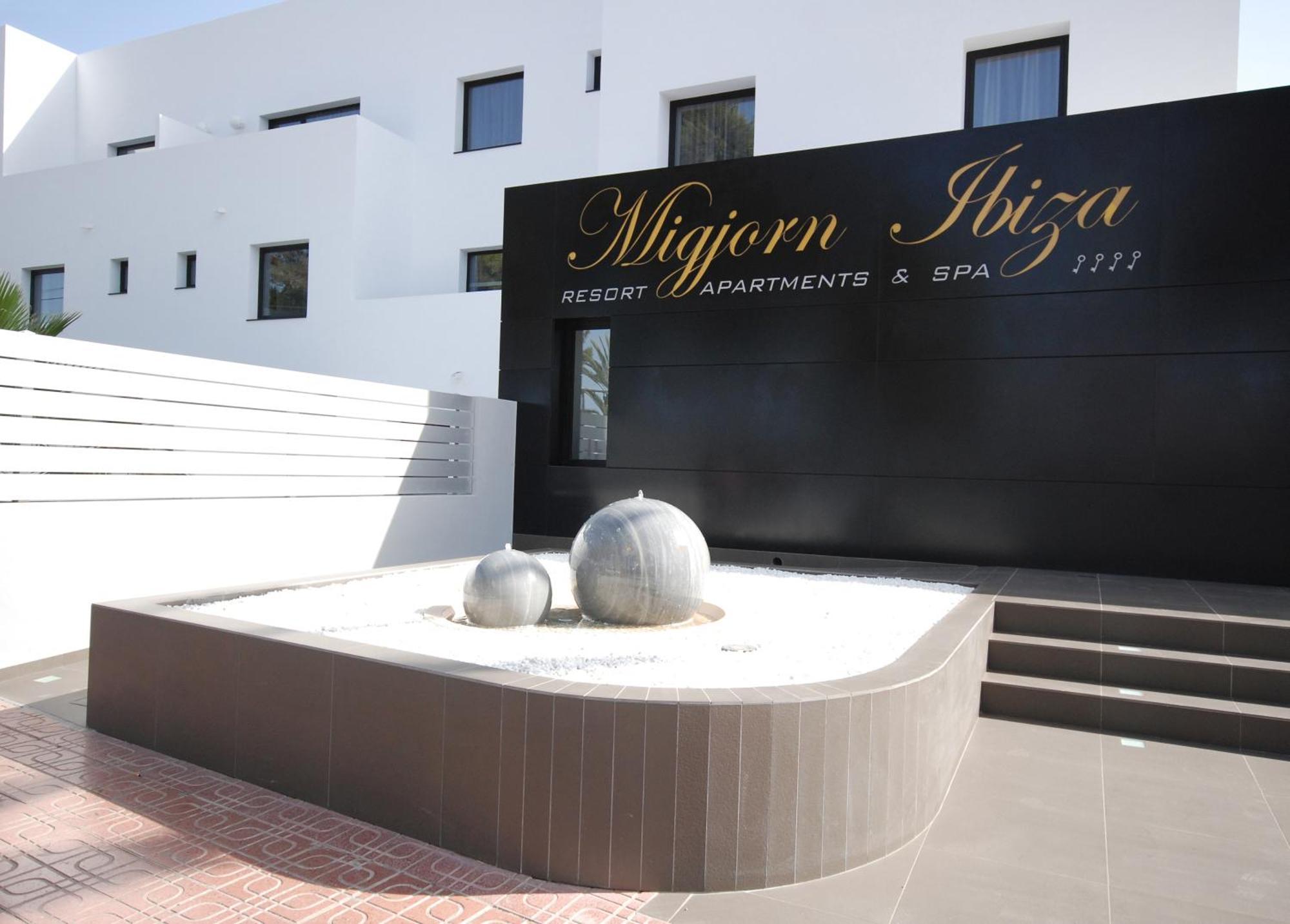 Migjorn Ibiza Suites & Spa Platja d'en Bossa Eksteriør billede