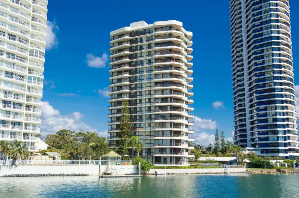 Broadwater Shores Waterfront Apartments Gold Coast Eksteriør billede