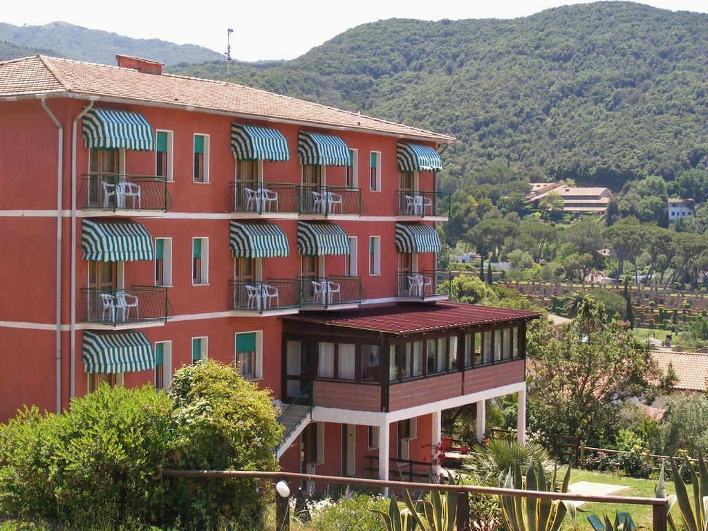 Hotel La Feluca Portoferraio Eksteriør billede