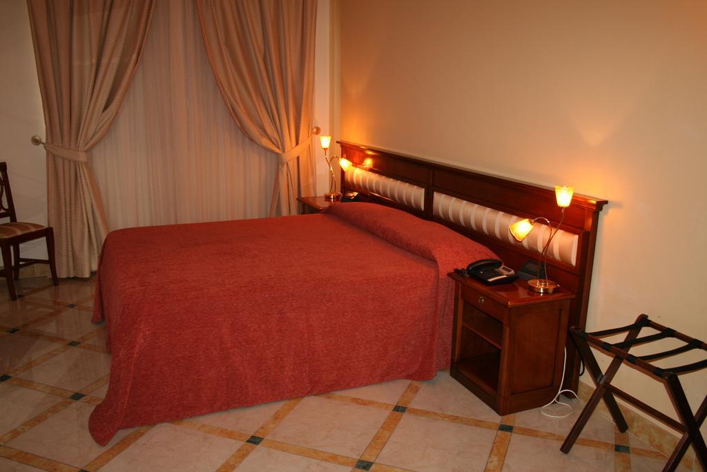 Ypsigro Palace Hotel Castelbuono  Eksteriør billede