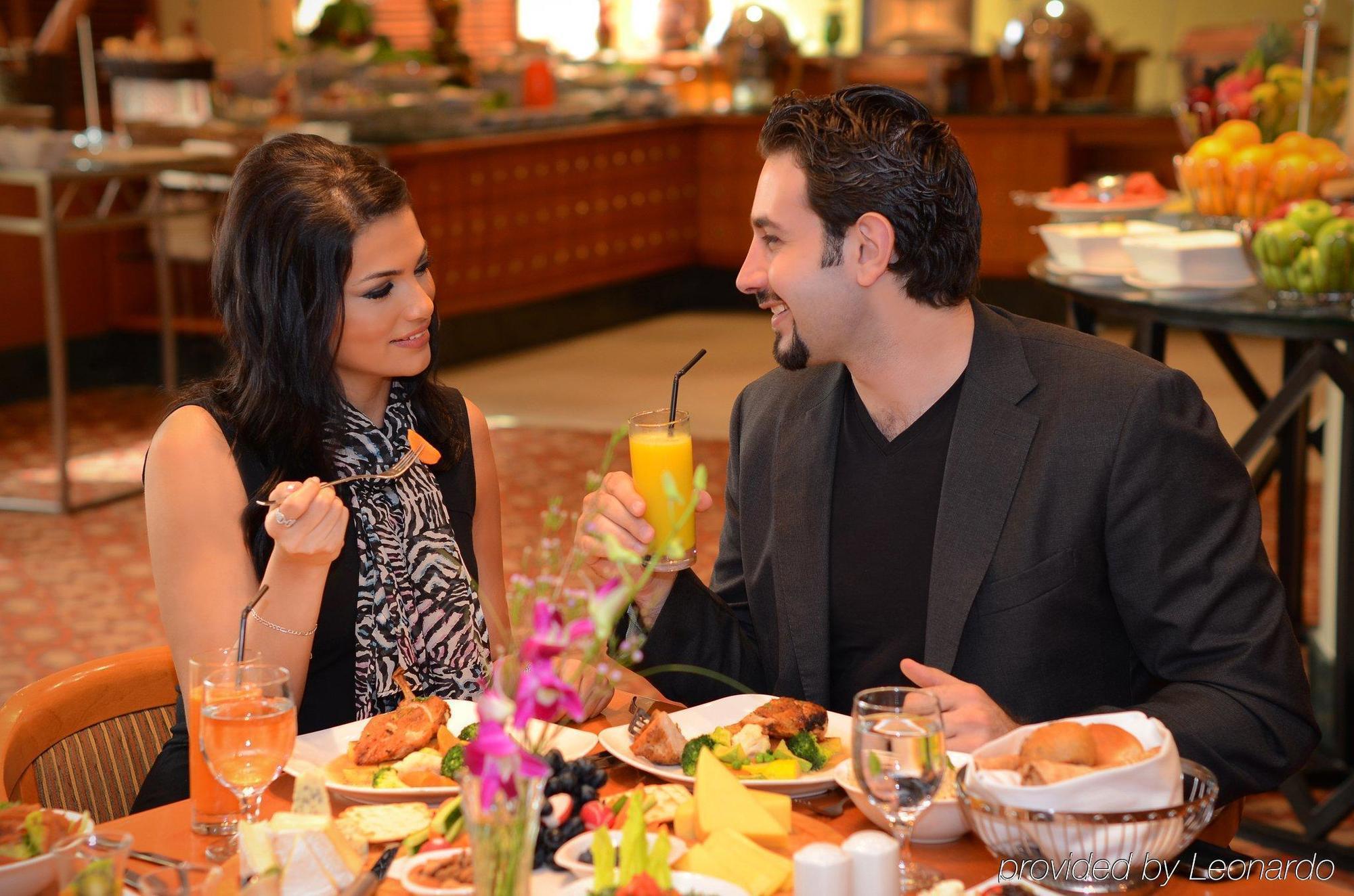 Swiss-Belhotel Sharjah Restaurant billede