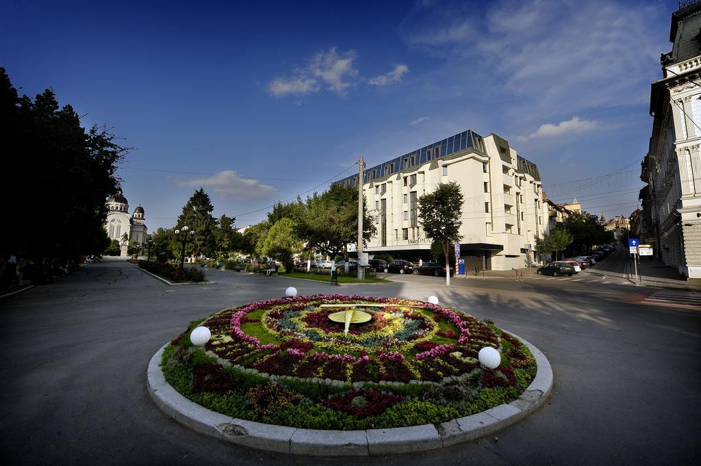 Plaza V Hotel Târgu-Mureş Eksteriør billede