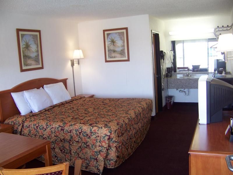 Travelers Inn And Suites Oklahoma City Værelse billede