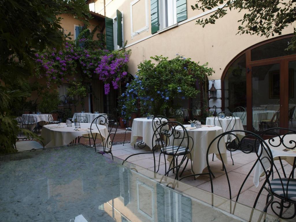 Hotel San Filis San Felice del Benaco Eksteriør billede