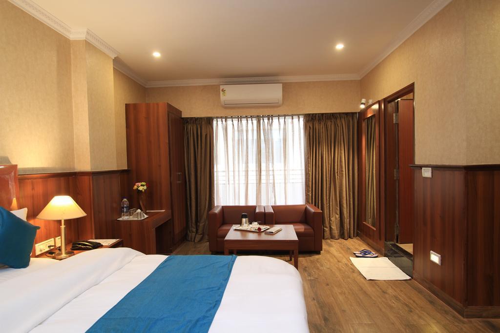 Hotel Noor Empire International Kormangala Bangalore Eksteriør billede