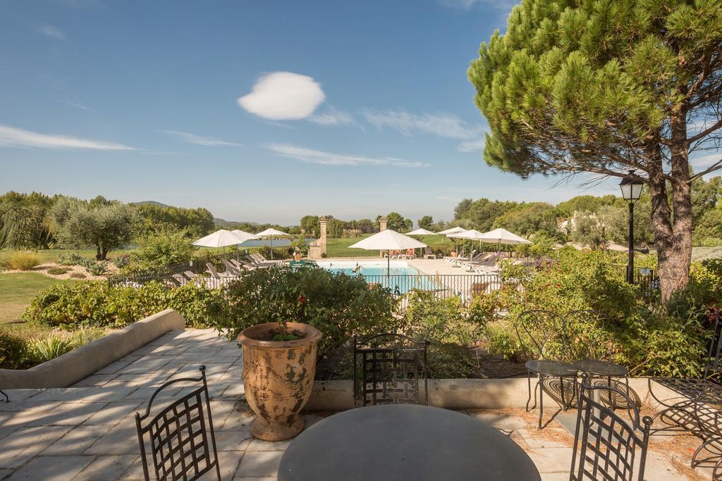 Pierre & Vacances Hotel Du Golf De Pont Royal En Provence Mallemort Eksteriør billede