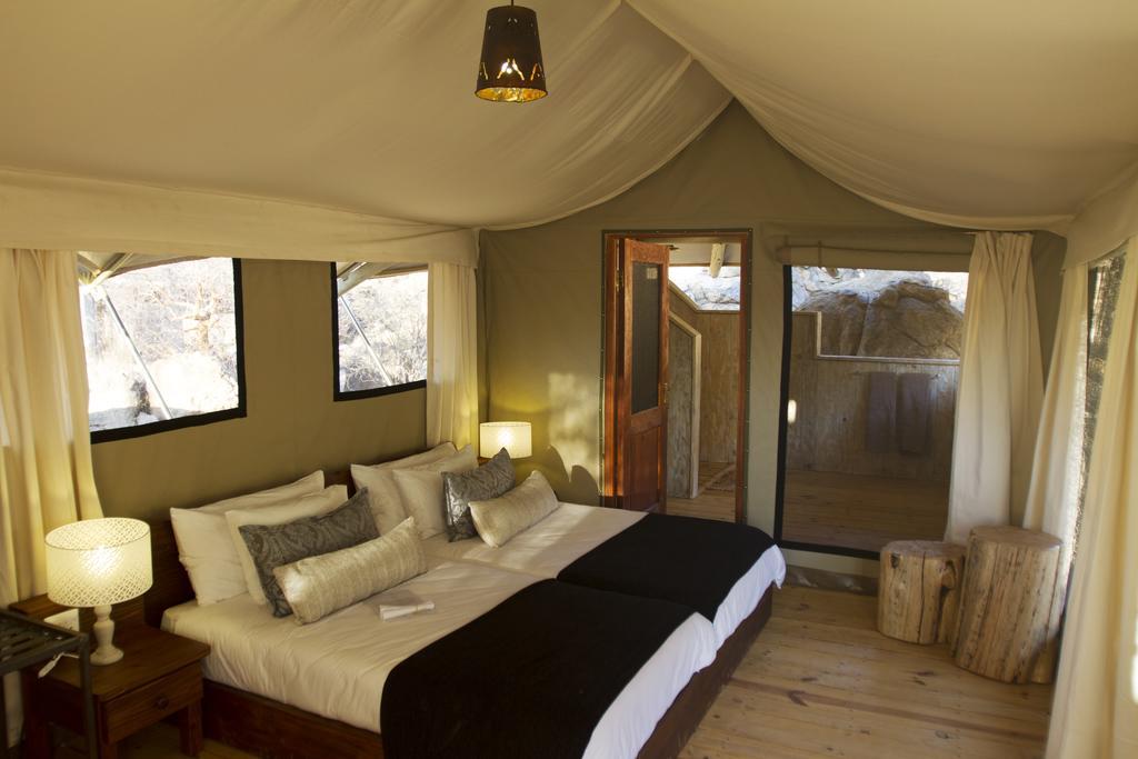 Erongo Wilderness Lodge Omaruru Eksteriør billede
