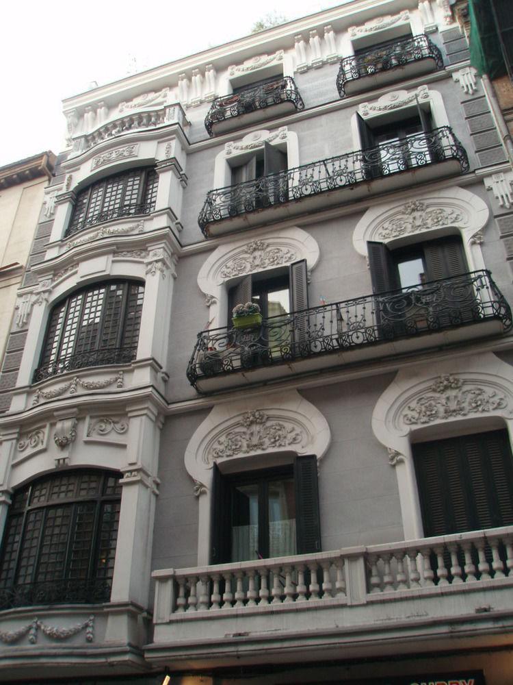 Six Rooms Plaza Mayor Madrid Eksteriør billede