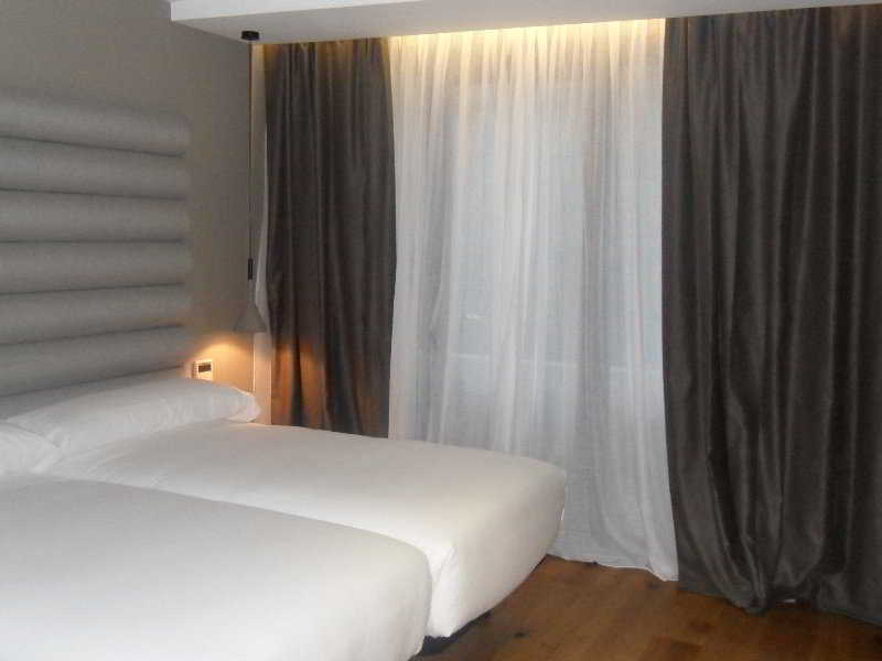 Zenit Vigo Hotel Eksteriør billede