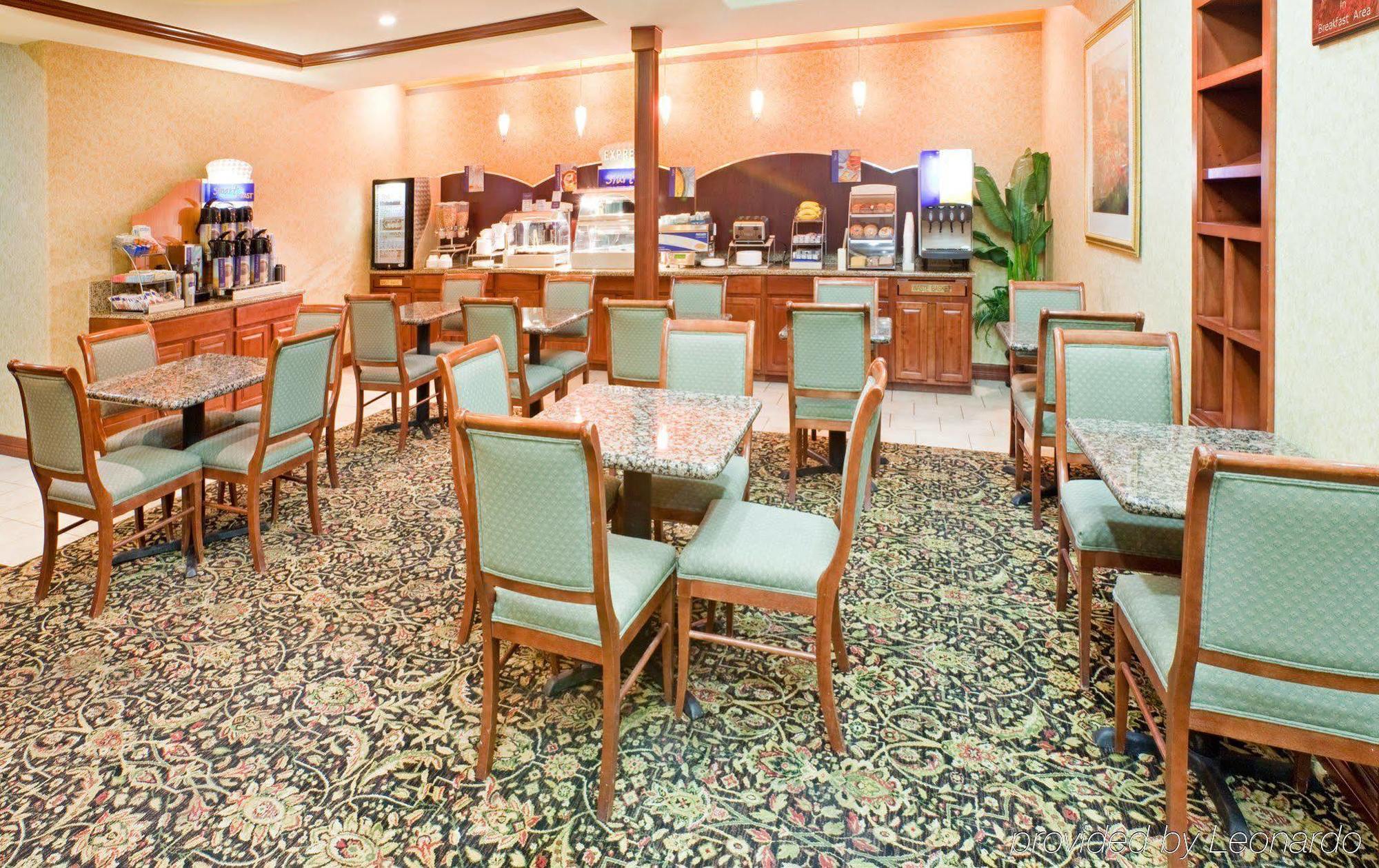 Holiday Inn Express & Suites Fort Worth - Fossil Creek, An Ihg Hotel Restaurant billede