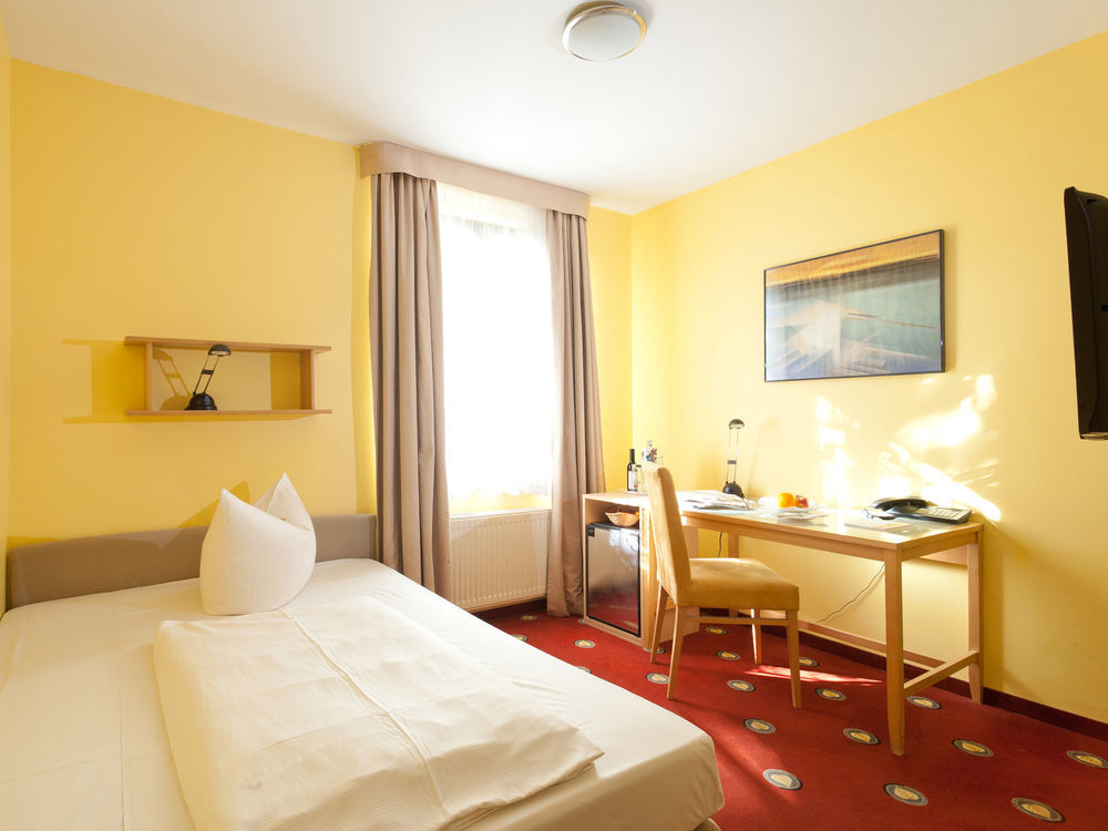 Hotel Perlach Allee By Blattl München Eksteriør billede