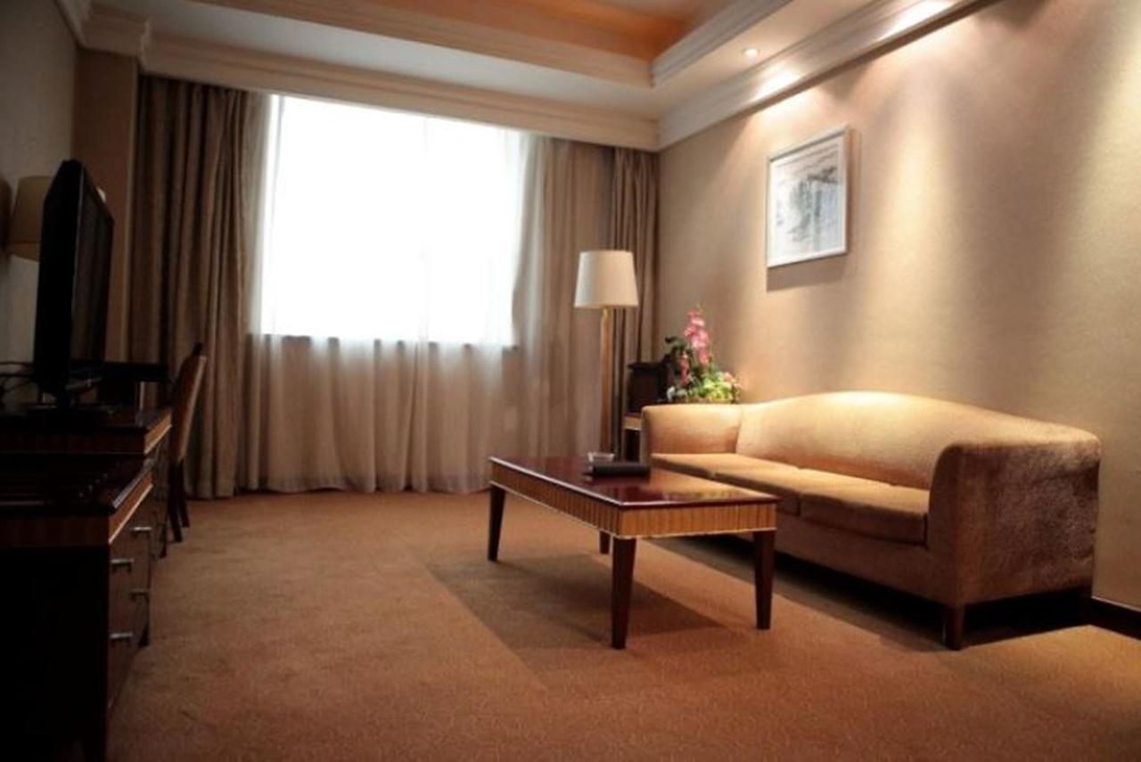 Ramada Hotel Wuxi Wuxi  Eksteriør billede